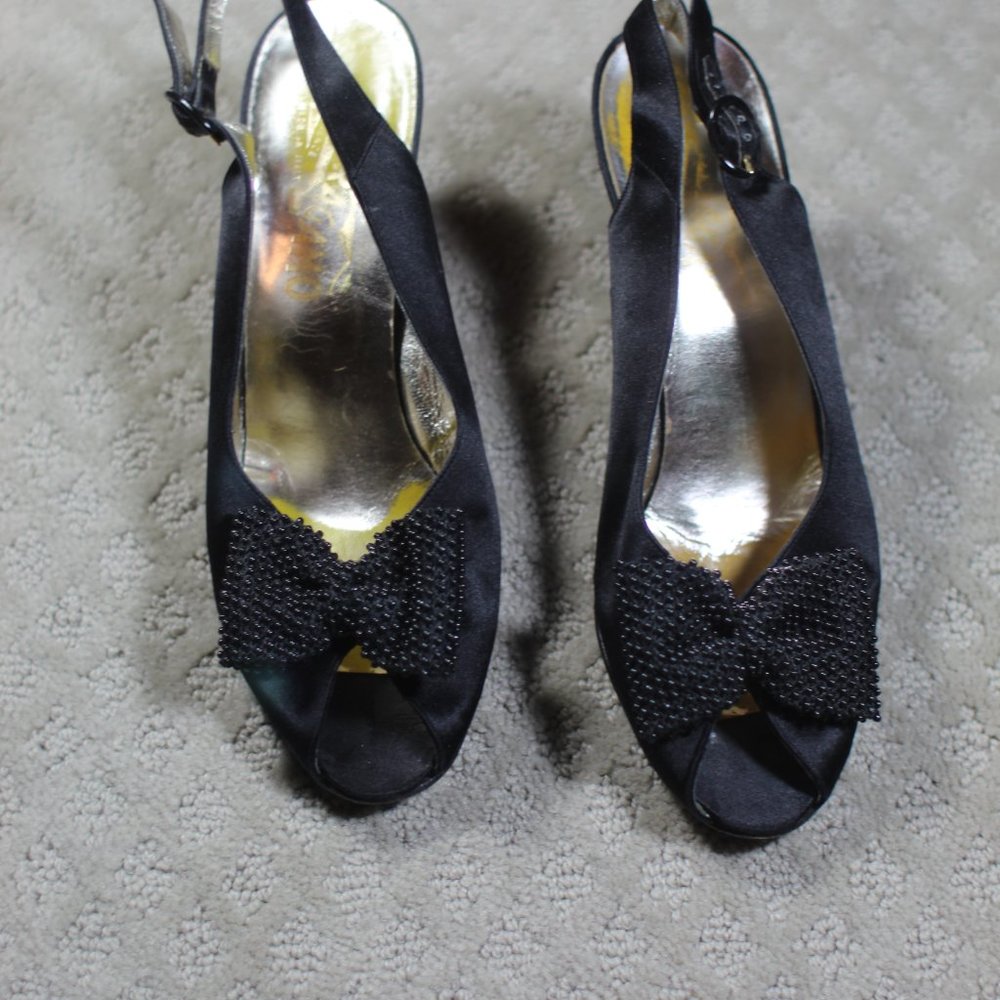 SALE! Salvatore Ferragamo Size 7.5 Black Fabric with Beaded Bow Heels